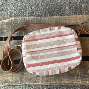 Global Mercado Textured woven striped crossbody genuine leather adjustable strap